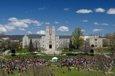 A crowd gathers on the Drillfield before the 2009 Day of Remembrance Commemoration Event. 